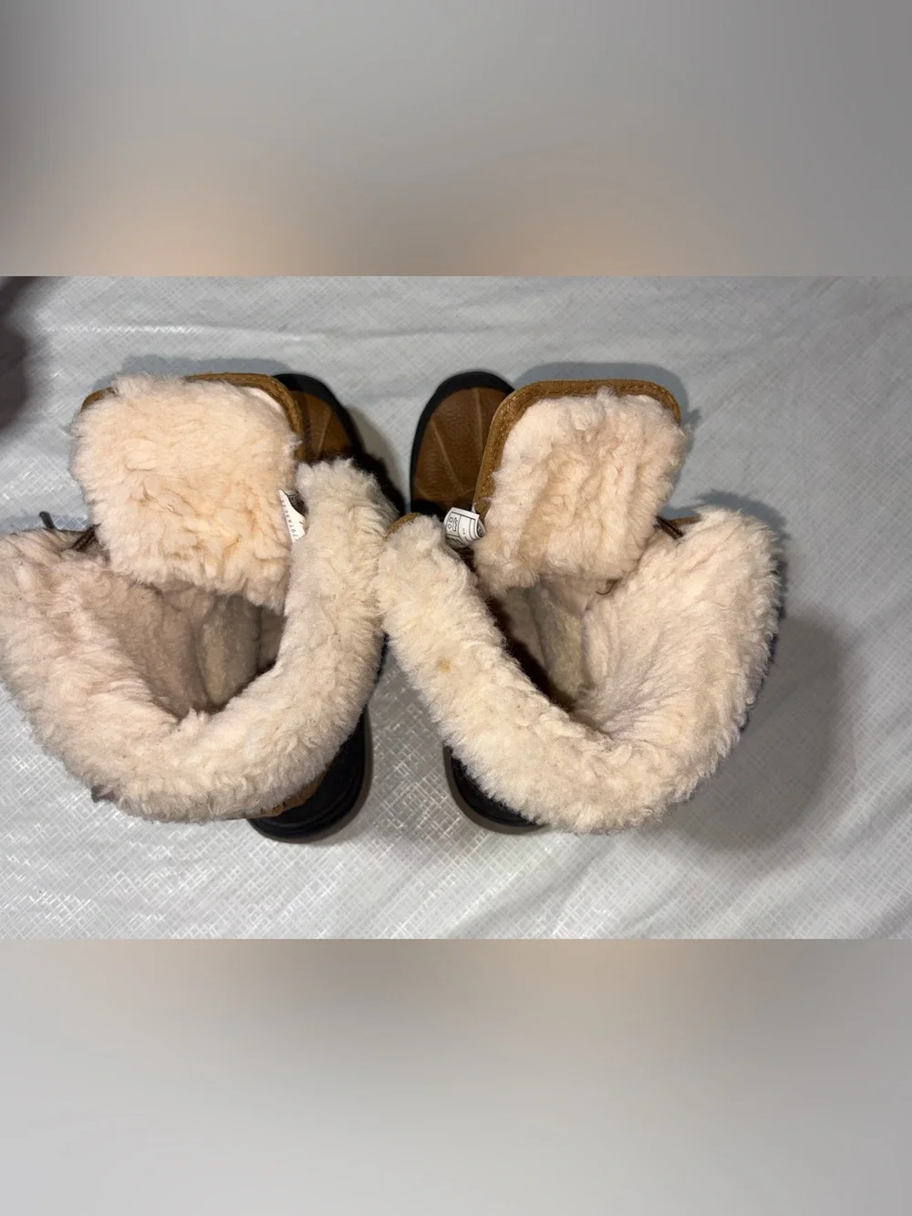 UGG Adirondack Women’s Sz 8 39 Brown & Black Waterproof Leather Shearling Boots